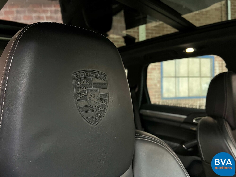 Porsche Cayenne S4.8 Sportchrono 400 PS 2013, JP-842-T.