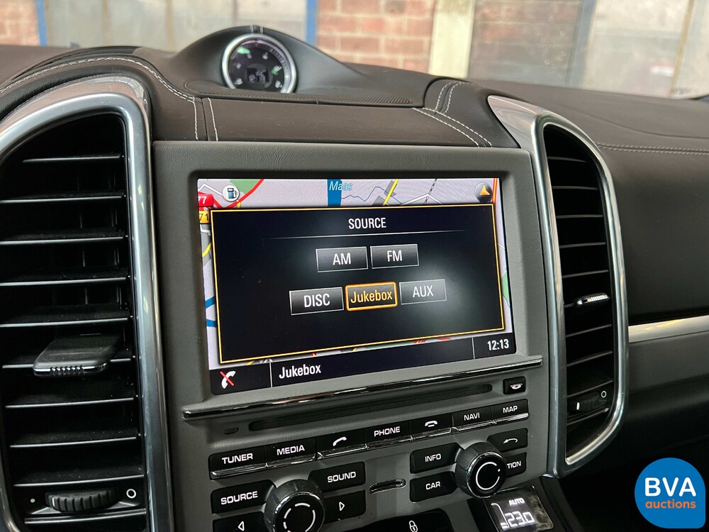 Porsche Cayenne S4.8 Sportchrono 400 PS 2013, JP-842-T.