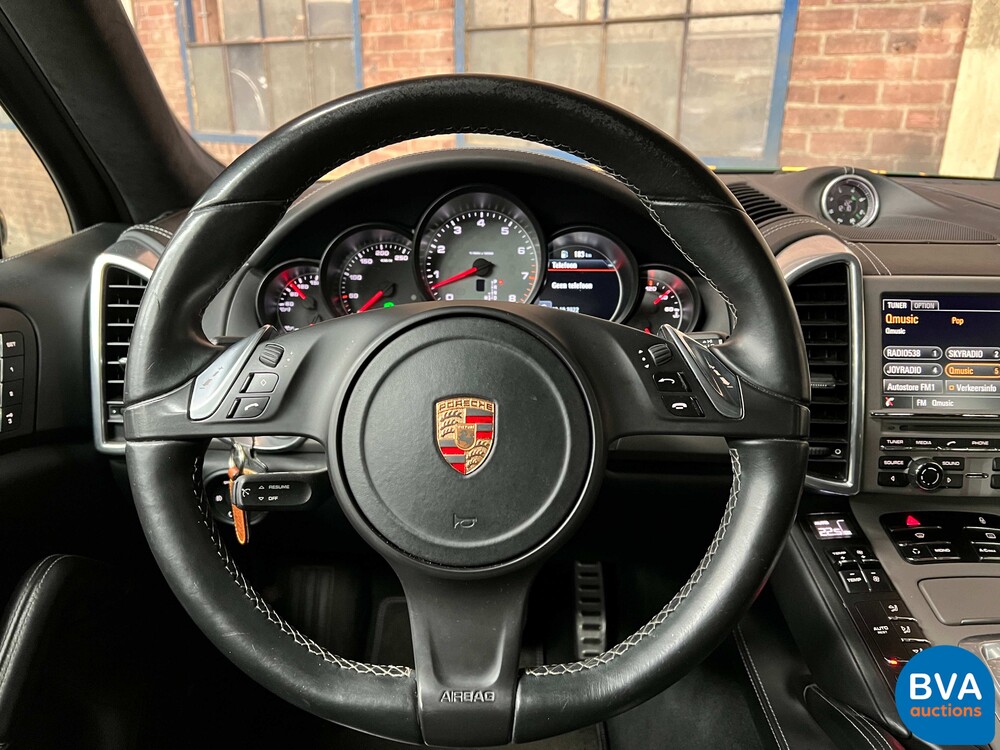Porsche Cayenne S4.8 Sportchrono 400 PS 2013, JP-842-T.