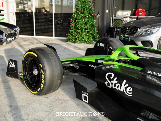 Stake F1 Team KICK Sauber Showcar 1:1 Scale