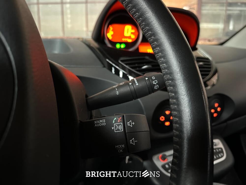 Renault Twingo 1.2 75pk Dynamique 2012, 36-TRP-6