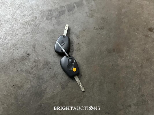 Renault Twingo 1.2 75pk Dynamique 2012, 36-TRP-6