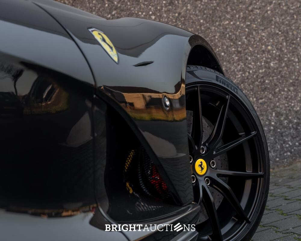 Ferrari 812 Superfast 6.5 V12 HELE 796pk -CARBON- 2022 (GARANTIE)