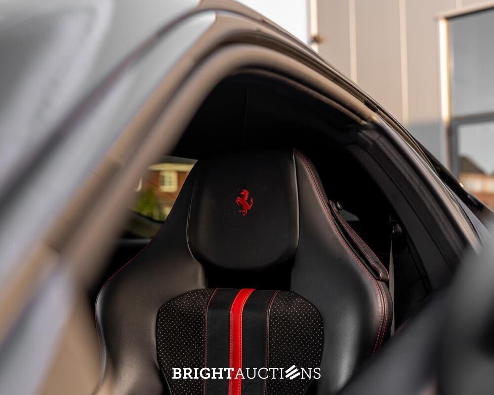 Ferrari 812 Superfast 6.5 V12 HELE 796pk -CARBON- 2022 (GARANTIE)