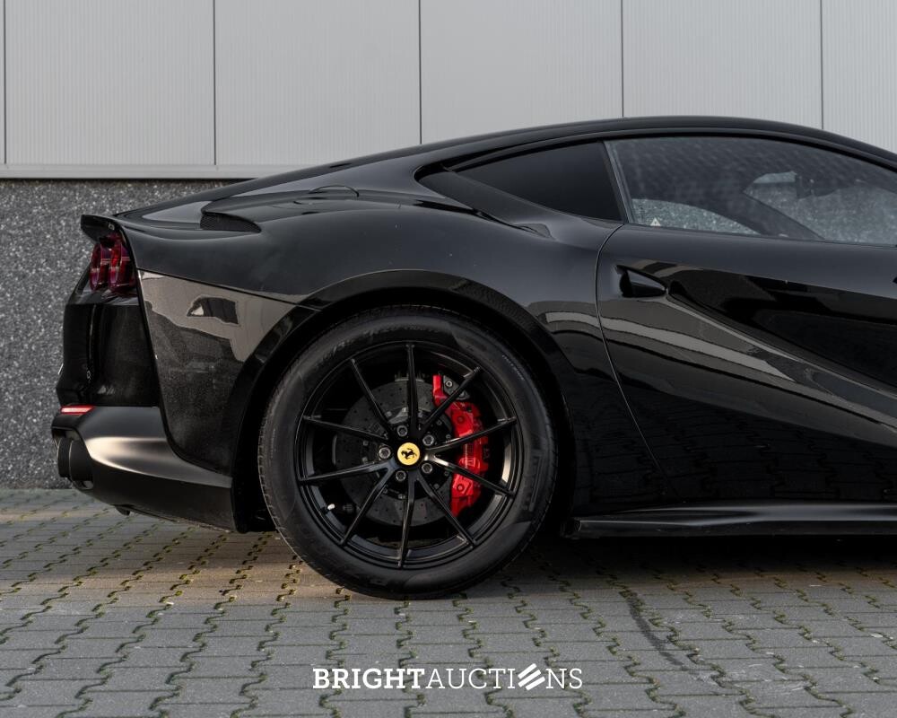 Ferrari 812 Superfast 6.5 V12 HELE 796pk -CARBON- 2022 (GARANTIE)