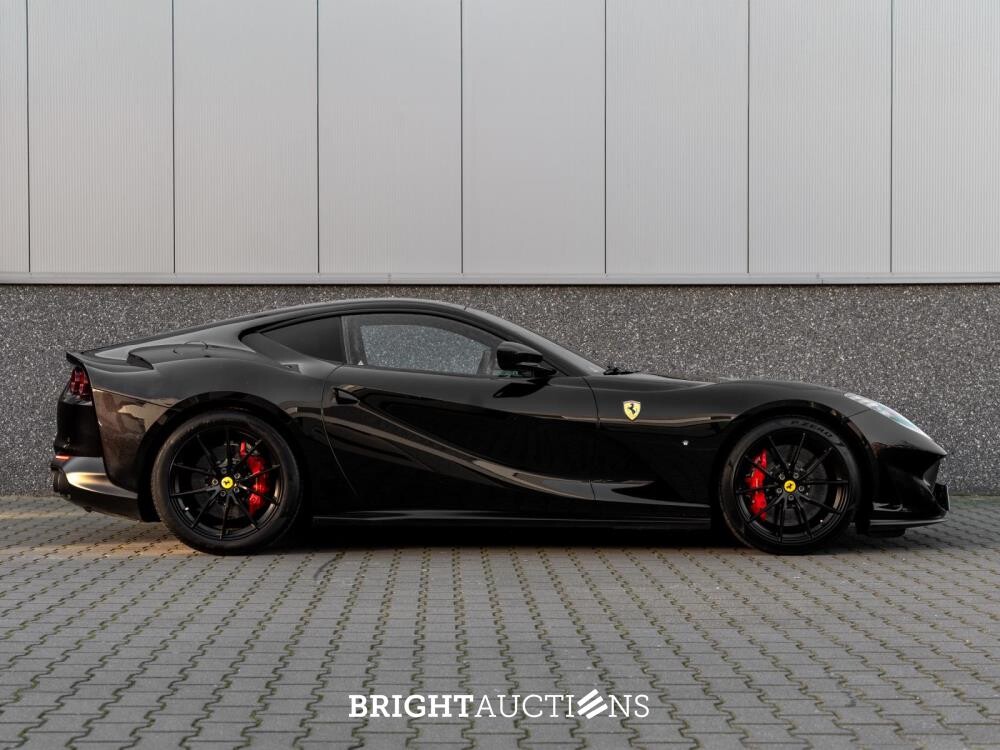 Ferrari 812 Superfast 6.5 V12 HELE 796pk -CARBON- 2022 (GARANTIE)