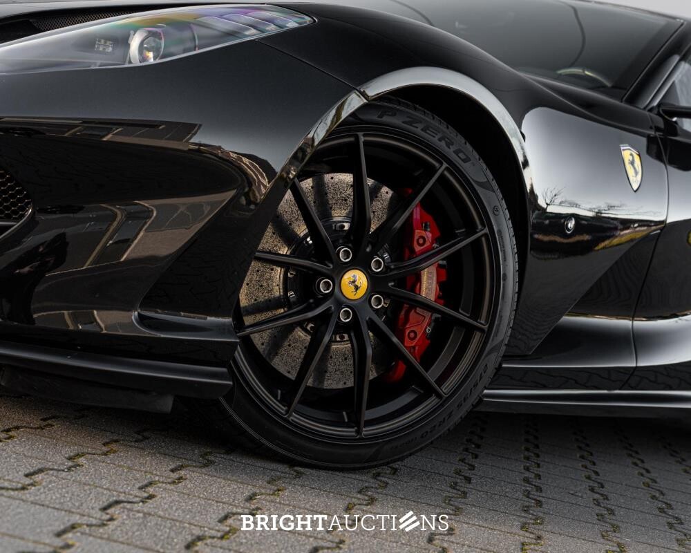 Ferrari 812 Superfast 6.5 V12 HELE 796pk -CARBON- 2022 (GARANTIE)