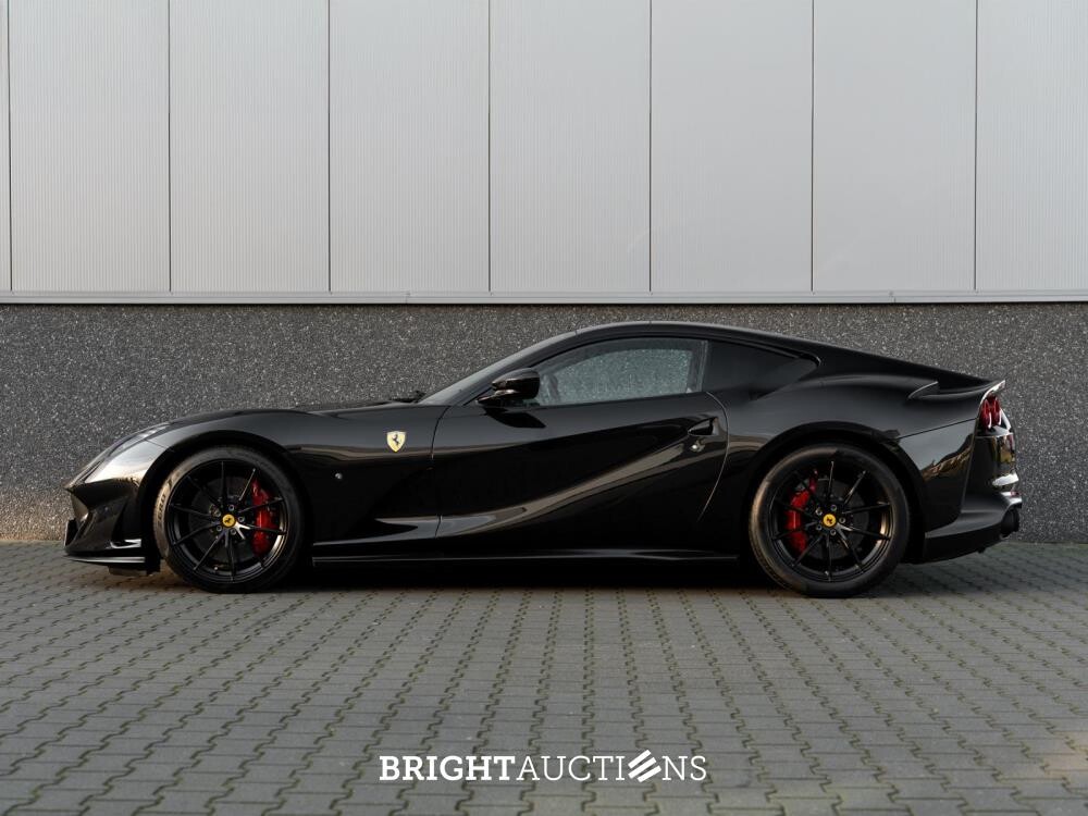 Ferrari 812 Superfast 6.5 V12 HELE 796pk -CARBON- 2022 (GARANTIE)