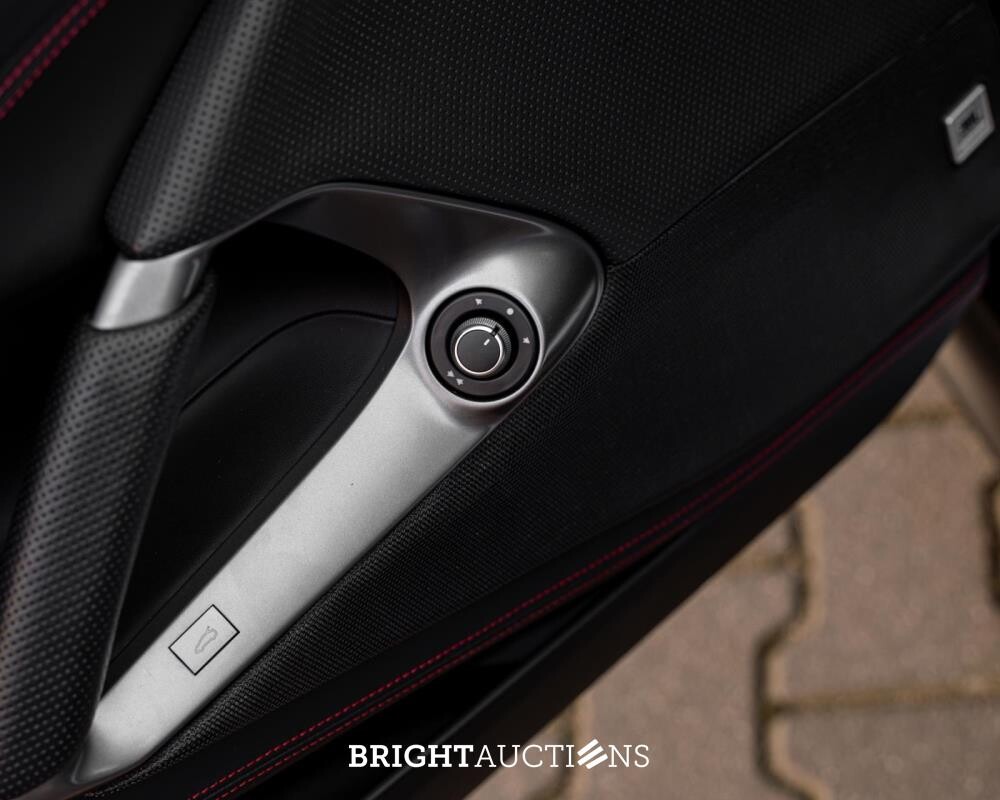 Ferrari 812 Superfast 6.5 V12 HELE 796pk -CARBON- 2022 (GARANTIE)