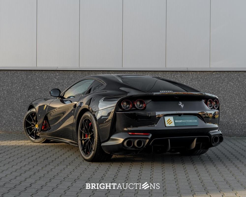 Ferrari 812 Superfast 6.5 V12 HELE 796pk -CARBON- 2022 (GARANTIE)