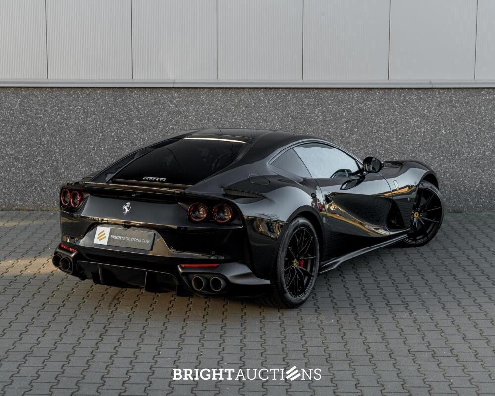 Ferrari 812 Superfast 6.5 V12 HELE 796pk -CARBON- 2022 (GARANTIE)