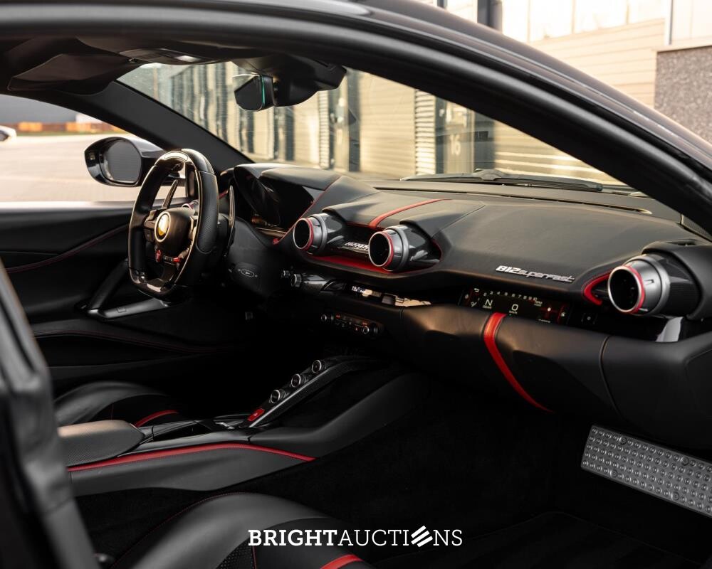 Ferrari 812 Superfast 6.5 V12 HELE 796pk -CARBON- 2022 (GARANTIE)