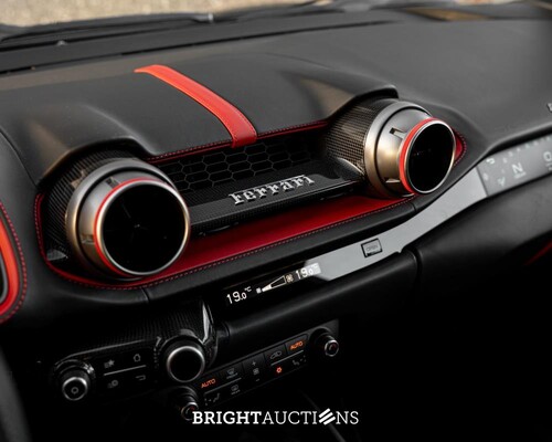 Ferrari 812 Superfast 6.5 V12 HELE 796pk -CARBON- 2022 (GARANTIE)