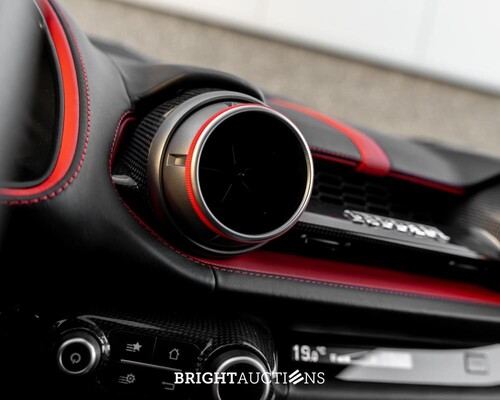 Ferrari 812 Superfast 6.5 V12 HELE 796pk -CARBON- 2022 (GARANTIE)