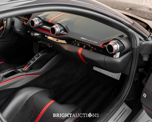 Ferrari 812 Superfast 6.5 V12 HELE 796pk -CARBON- 2022 (GARANTIE)