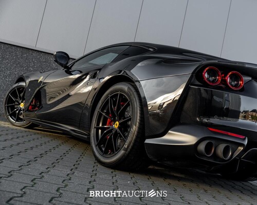 Ferrari 812 Superfast 6.5 V12 HELE 796pk -CARBON- 2022 (GARANTIE)