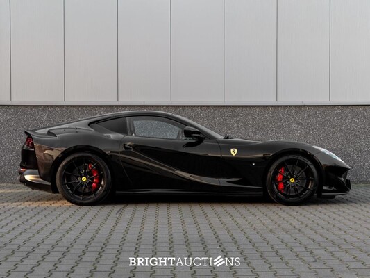 Ferrari 812 Superfast 6.5 V12 HELE 796pk -CARBON- 2022 (GARANTIE)