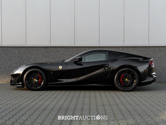 Ferrari 812 Superfast 6.5 V12 HELE 796pk -CARBON- 2022 (GARANTIE)