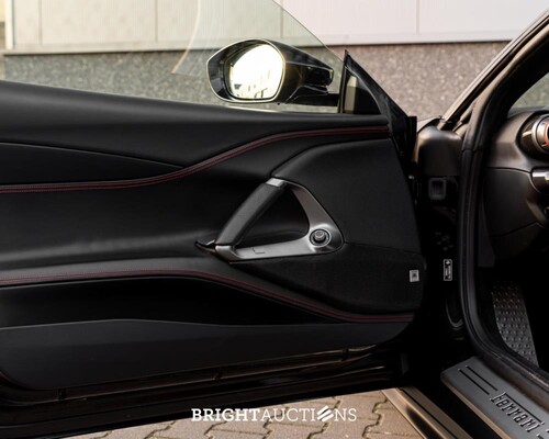 Ferrari 812 Superfast 6.5 V12 HELE 796pk -CARBON- 2022 (GARANTIE)