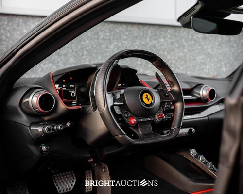 Ferrari 812 Superfast 6.5 V12 HELE 796pk -CARBON- 2022 (GARANTIE)