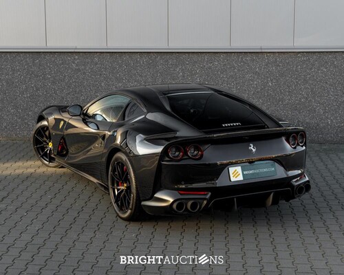 Ferrari 812 Superfast 6.5 V12 HELE 796pk -CARBON- 2022 (GARANTIE)