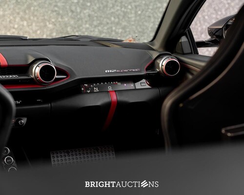 Ferrari 812 Superfast 6.5 V12 HELE 796pk -CARBON- 2022 (GARANTIE)