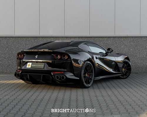 Ferrari 812 Superfast 6.5 V12 HELE 796pk -CARBON- 2022 (GARANTIE)