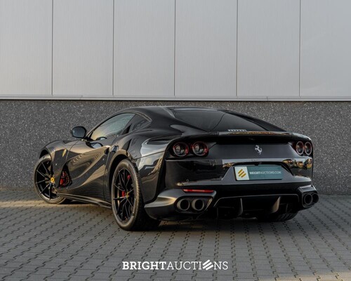Ferrari 812 Superfast 6.5 V12 HELE 796pk -CARBON- 2022 (GARANTIE)