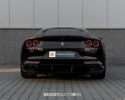Ferrari 812 Superfast 6.5 V12 HELE 796pk -CARBON- 2022 (GARANTIE)