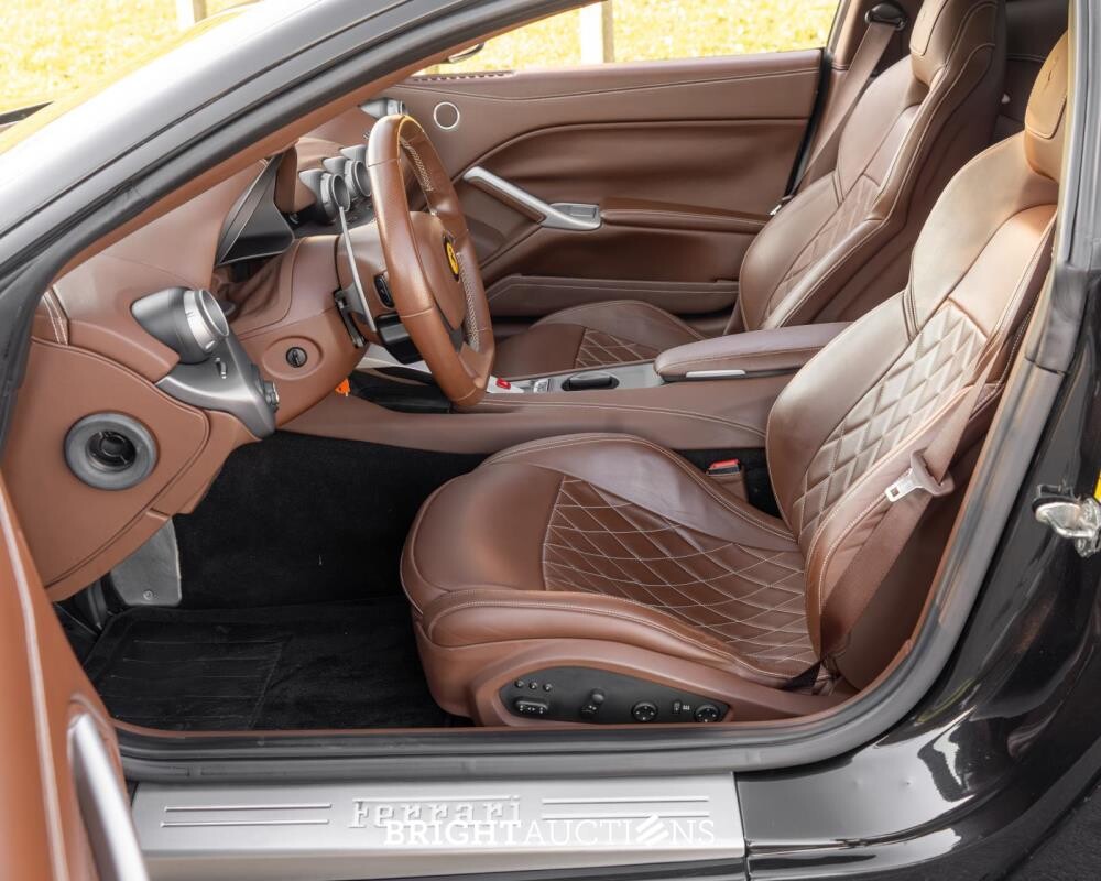 Ferrari F12 Berlinetta 6.3 V12 741pk 2013, JR-138-V (New Power Warranty)