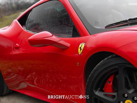 Ferrari 458 4.5 V8 Italia 578pk 2010, JHZ-39-P