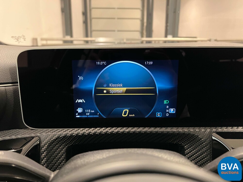 Mercedes-Benz A180d Launch Edition Premium Plus NW-MODELL 116pk 2019 A-Klasse, N-688-GB.
