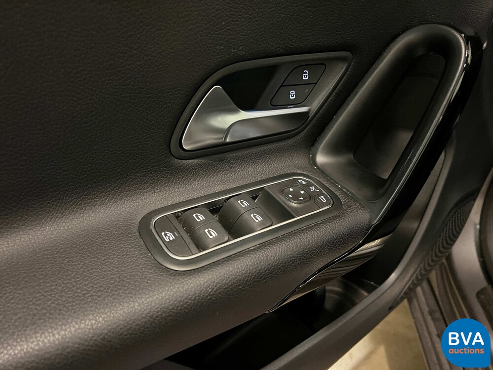 Mercedes-Benz A180d Launch Edition Premium Plus NW-MODELL 116pk 2019 A-Klasse, N-688-GB.