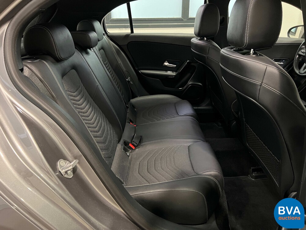 Mercedes-Benz A180d Launch Edition Premium Plus NW-MODELL 116pk 2019 A-Klasse, N-688-GB.