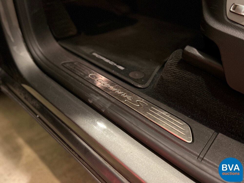 Porsche Cayenne 3.0 V6 S E-Hybrid 416pk Sport Design Chrono FACELIFT Plug-In Hybrid GTS Paket 2015.