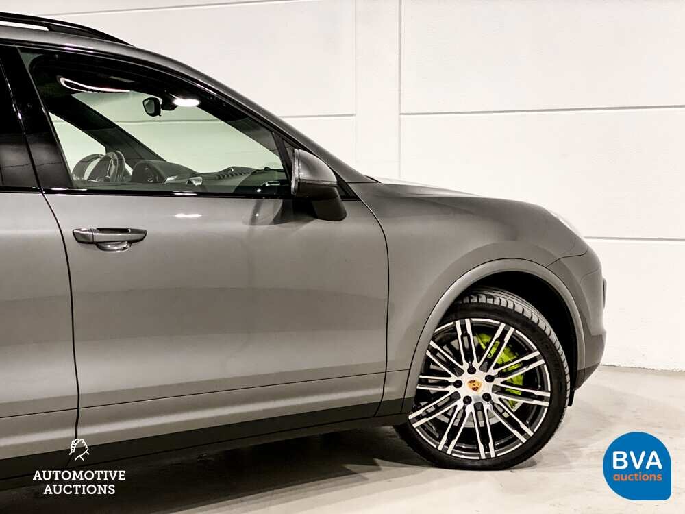 Porsche Cayenne 3.0 V6 S E-Hybrid 416pk Sport Design Chrono FACELIFT Plug-In Hybrid GTS Paket 2015.