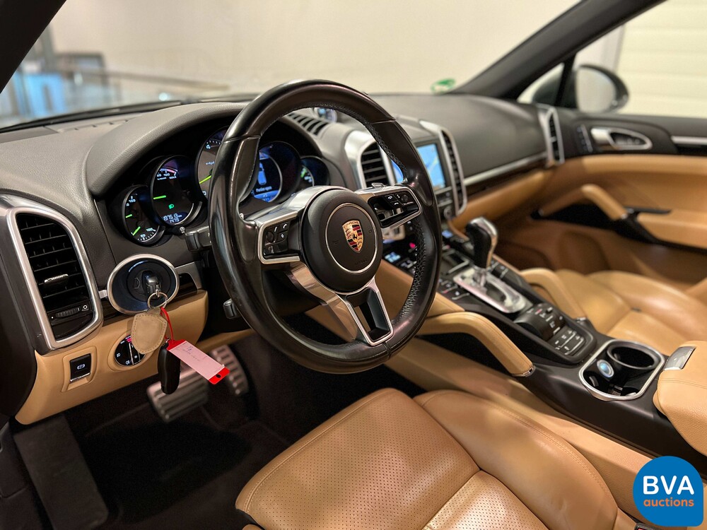 Porsche Cayenne 3.0 V6 S E-Hybrid 416pk Sport Design Chrono FACELIFT Plug-In Hybrid GTS Paket 2015.