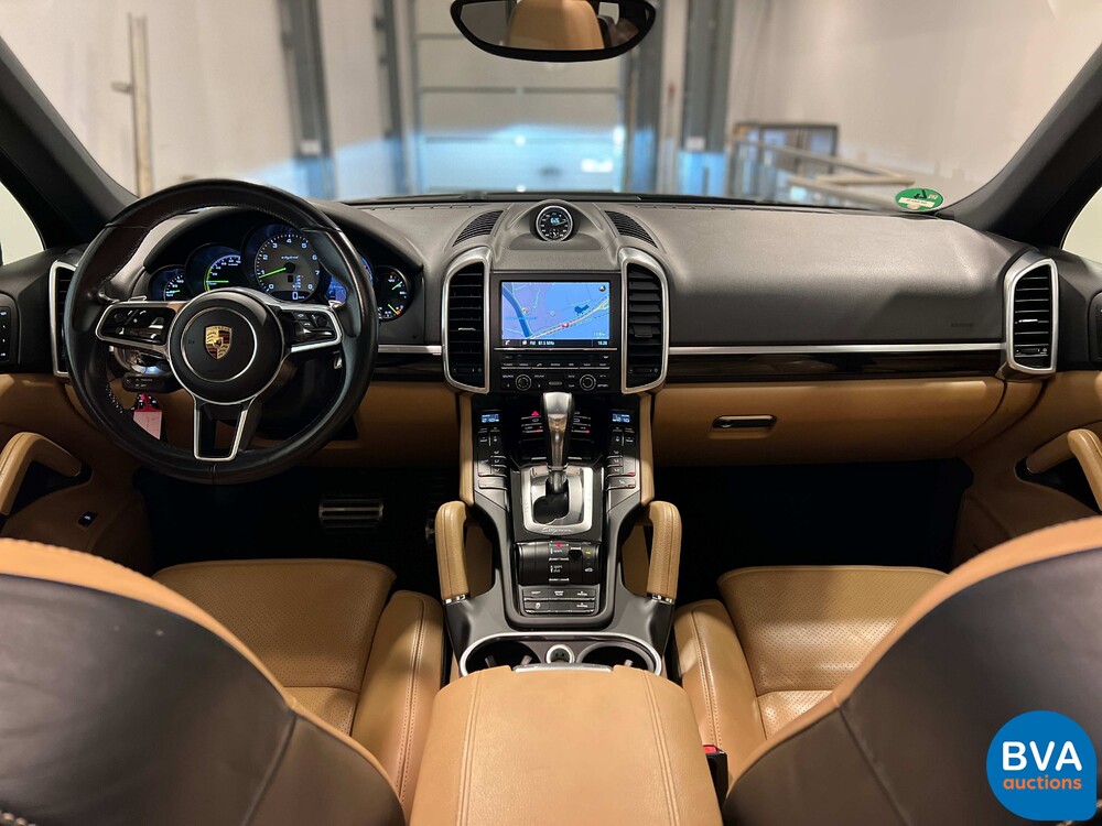 Porsche Cayenne 3.0 V6 S E-Hybrid 416pk Sport Design Chrono FACELIFT Plug-In Hybrid GTS Paket 2015.