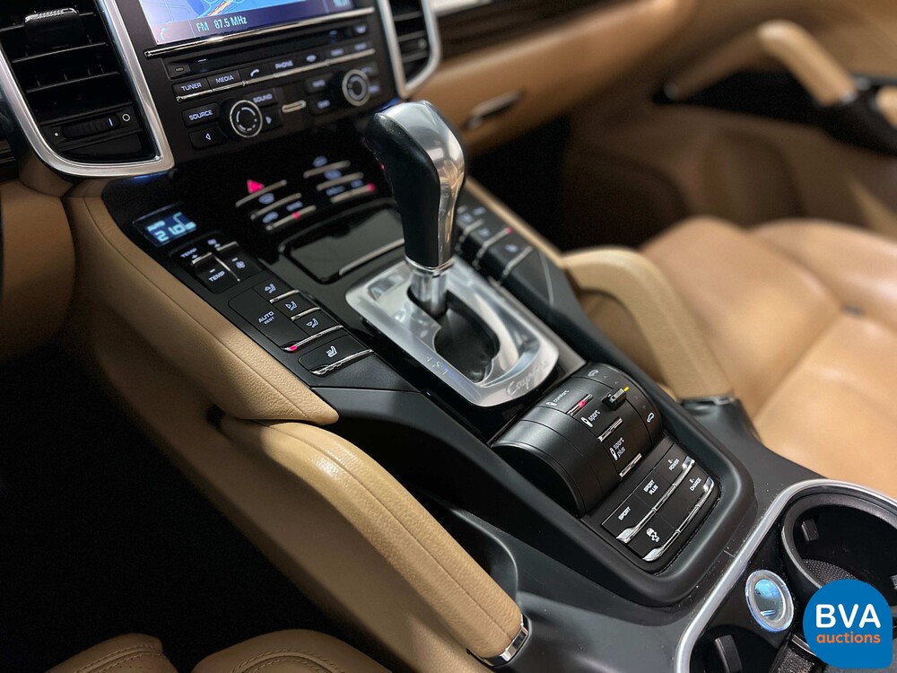 Porsche Cayenne 3.0 V6 S E-Hybrid 416pk Sport Design Chrono FACELIFT Plug-In Hybrid GTS Paket 2015.