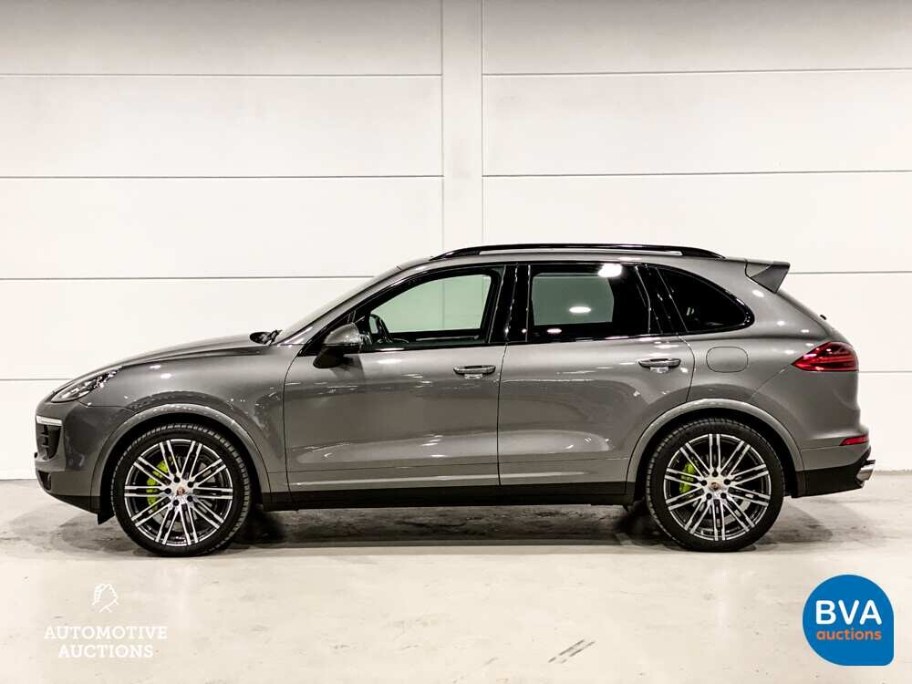 Porsche Cayenne 3.0 V6 S E-Hybrid 416pk Sport Design Chrono FACELIFT Plug-In Hybrid GTS Paket 2015.