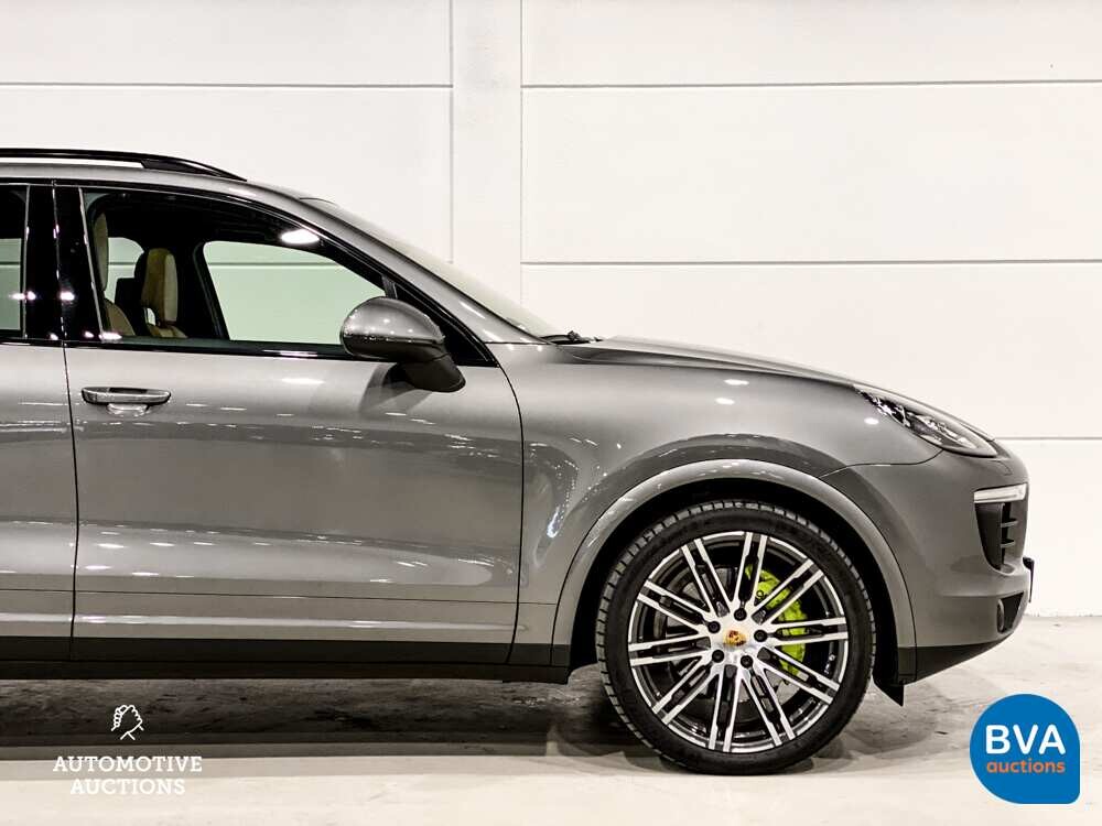 Porsche Cayenne 3.0 V6 S E-Hybrid 416pk Sport Design Chrono FACELIFT Plug-In Hybrid GTS Paket 2015.