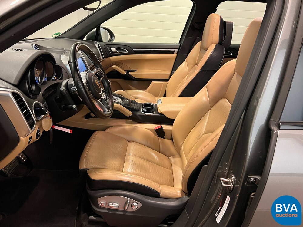 Porsche Cayenne 3.0 V6 S E-Hybrid 416pk Sport Design Chrono FACELIFT Plug-In Hybrid GTS Paket 2015.