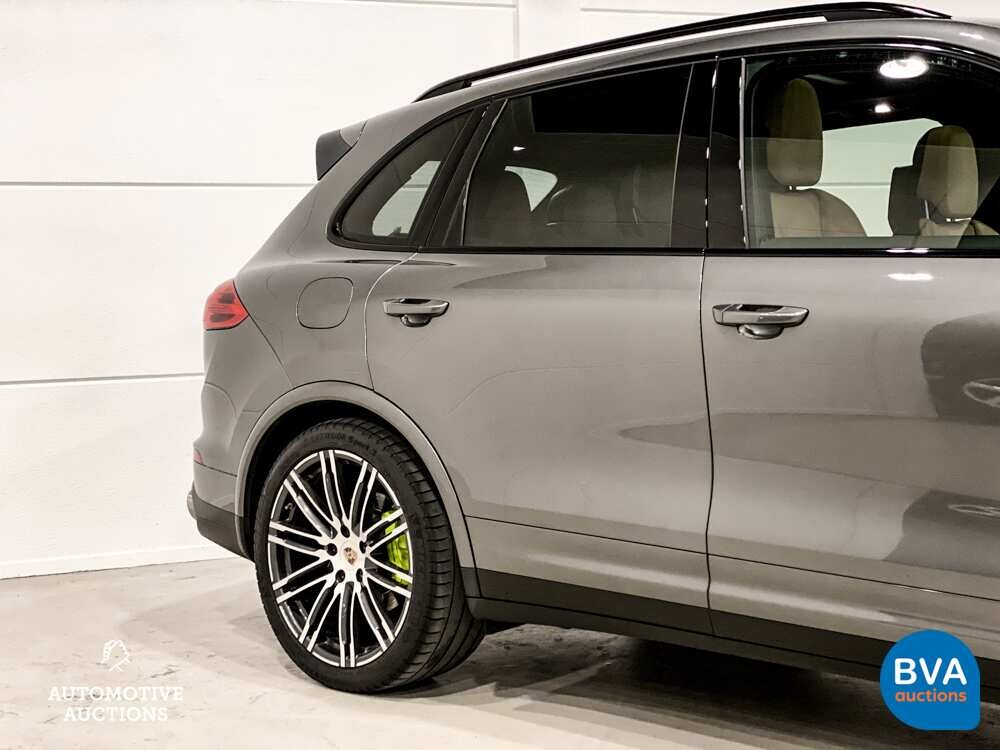 Porsche Cayenne 3.0 V6 S E-Hybrid 416pk Sport Design Chrono FACELIFT Plug-In Hybrid GTS Paket 2015.