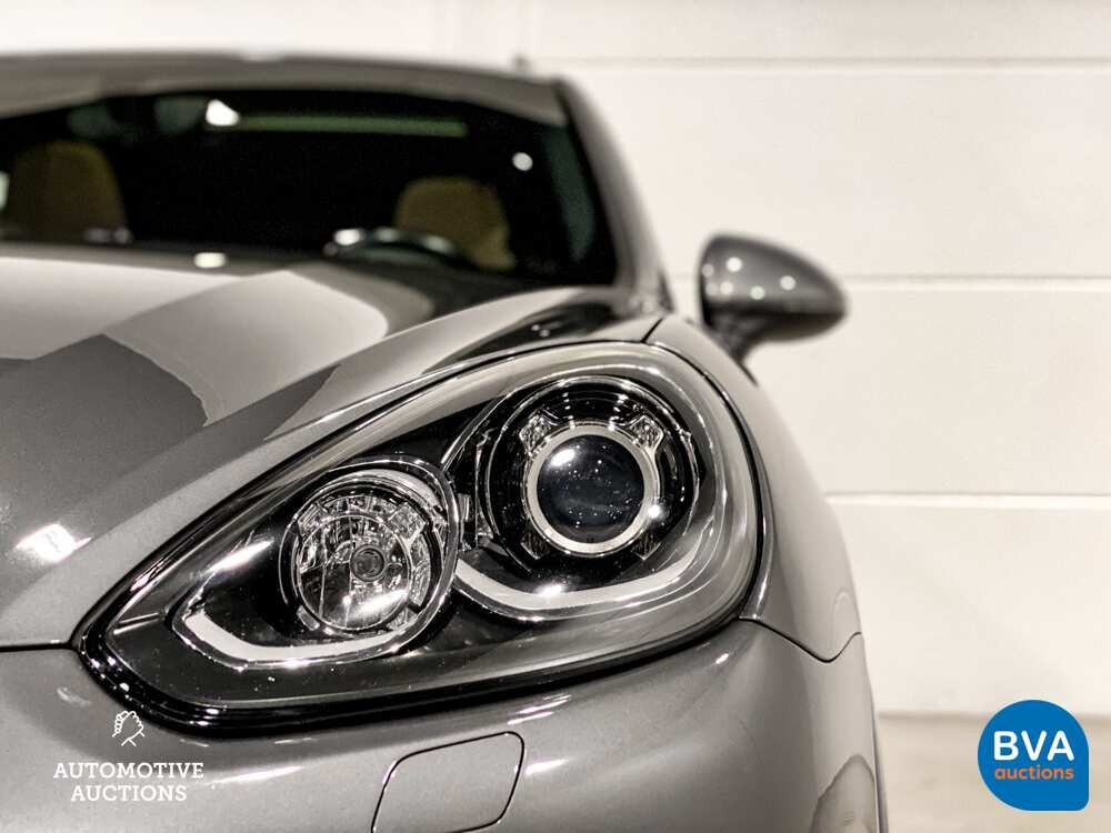 Porsche Cayenne 3.0 V6 S E-Hybrid 416pk Sport Design Chrono FACELIFT Plug-In Hybrid GTS Paket 2015.