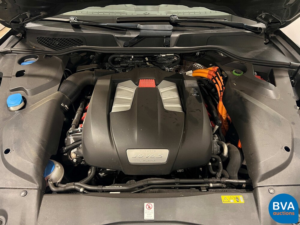 Porsche Cayenne 3.0 V6 S E-Hybrid 416pk Sport Design Chrono FACELIFT Plug-In Hybrid GTS Paket 2015.
