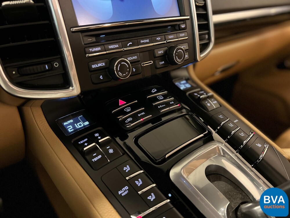 Porsche Cayenne 3.0 V6 S E-Hybrid 416pk Sport Design Chrono FACELIFT Plug-In Hybrid GTS Paket 2015.