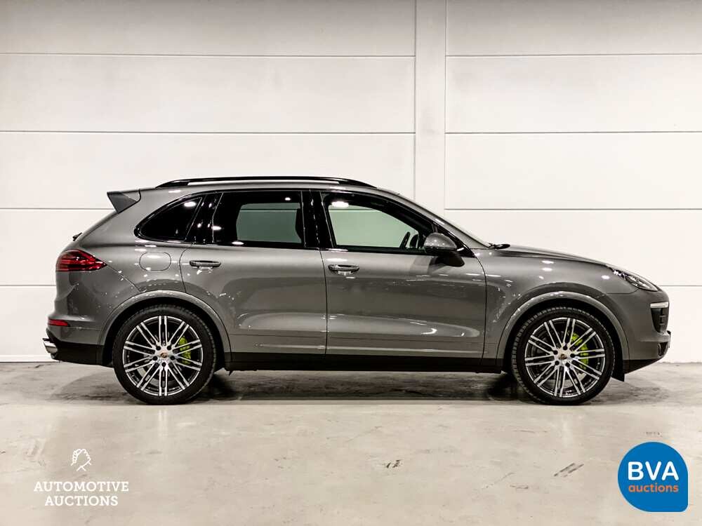 Porsche Cayenne 3.0 V6 S E-Hybrid 416pk Sport Design Chrono FACELIFT Plug-In Hybrid GTS Paket 2015.