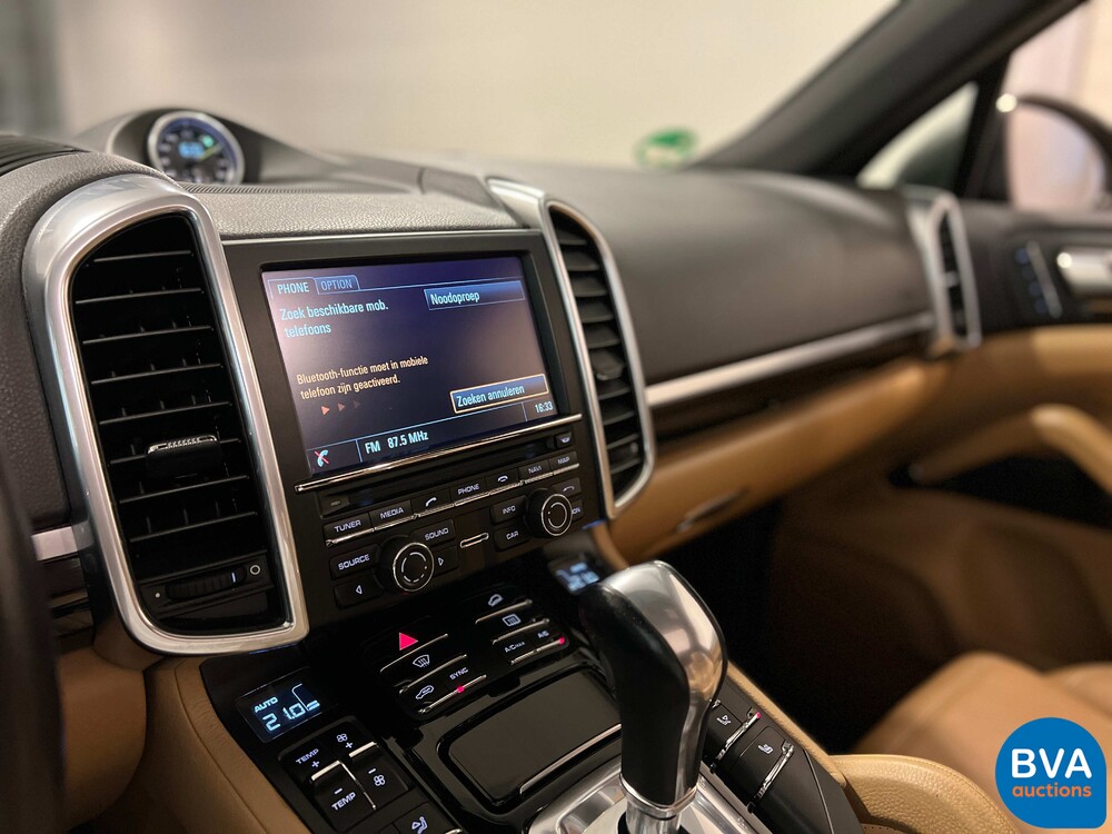 Porsche Cayenne 3.0 V6 S E-Hybrid 416pk Sport Design Chrono FACELIFT Plug-In Hybrid GTS Paket 2015.