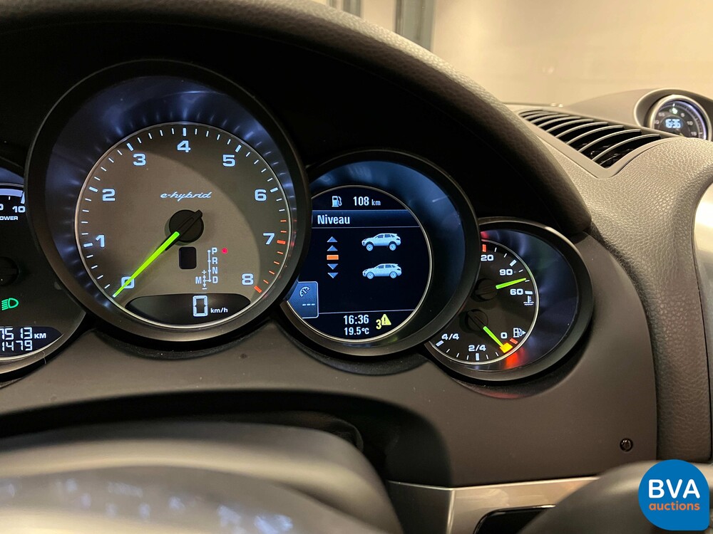Porsche Cayenne 3.0 V6 S E-Hybrid 416pk Sport Design Chrono FACELIFT Plug-In Hybrid GTS Paket 2015.