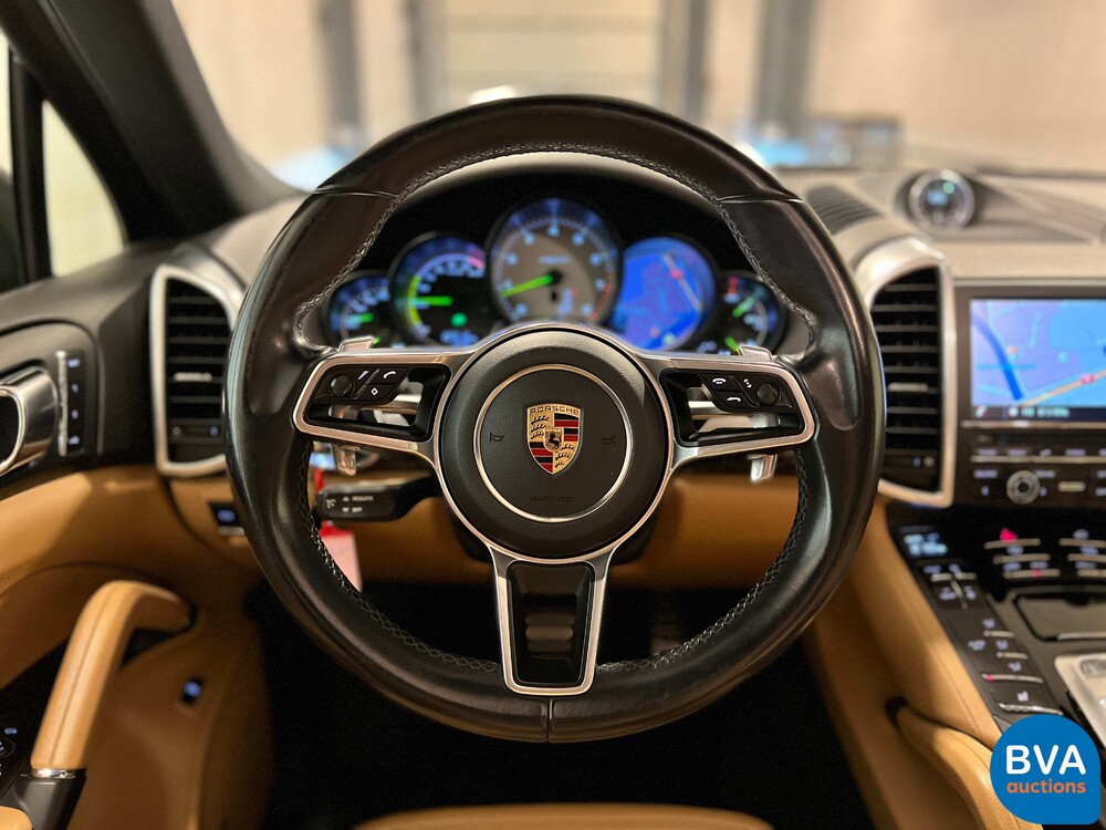 Porsche Cayenne 3.0 V6 S E-Hybrid 416pk Sport Design Chrono FACELIFT Plug-In Hybrid GTS Paket 2015.